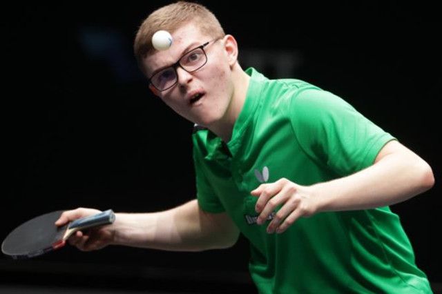 国内自拍经典三级在线