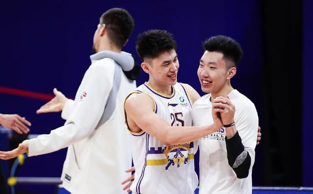 伊人久久大香线蕉综合高清